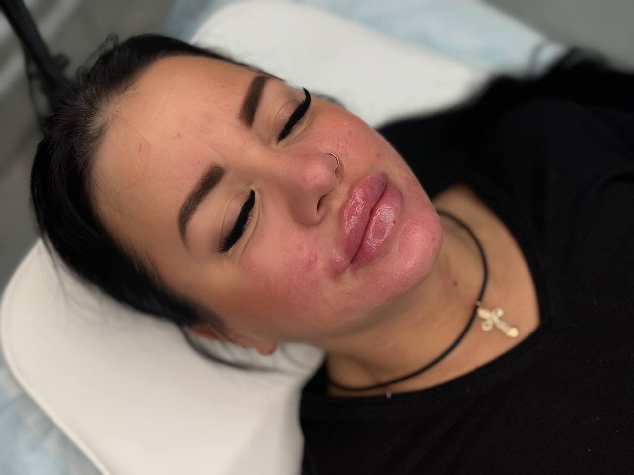 Перманентный макияж бровей в студии красоты Drama